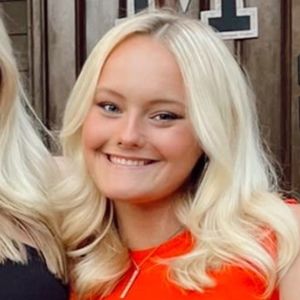 Meet your Posher, Cassie